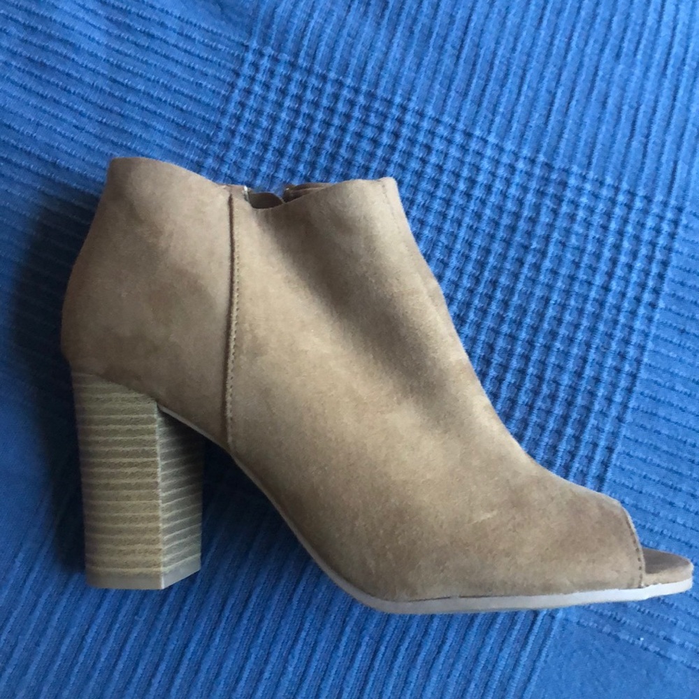 Peep Toe booties